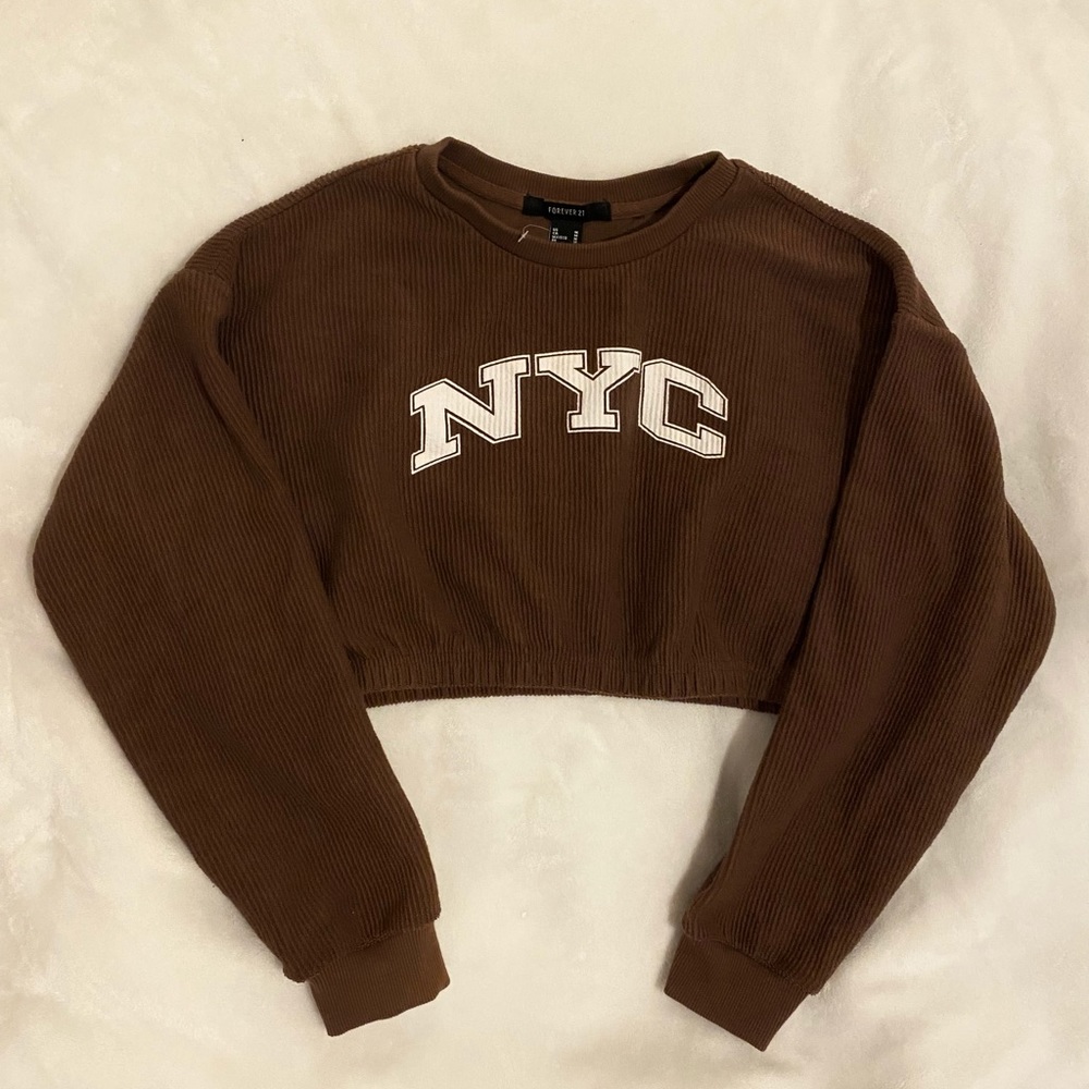 NYC Graphic Cropped Pullover